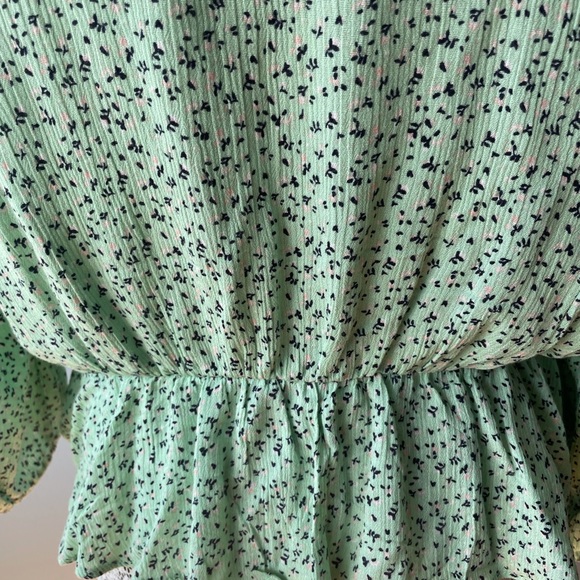 BCBGeneration green blouse, size M - Picture 6 of 7